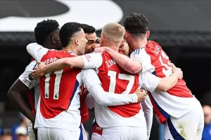 أندية الدوري الإيطالي والبوندسليغا تتابع عن كثب مغادرة نجم أرسنال