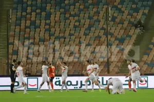 احتفال بأسلوب صلاح ونهاية حلم مهجور: أحدث لقطات مباراة الزمالك وفاركو