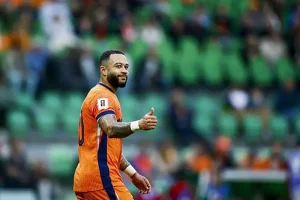 ديباي يتساوى مع فان بيرسي كأحد أبرز هدافي منتخب هولندا في التاريخ